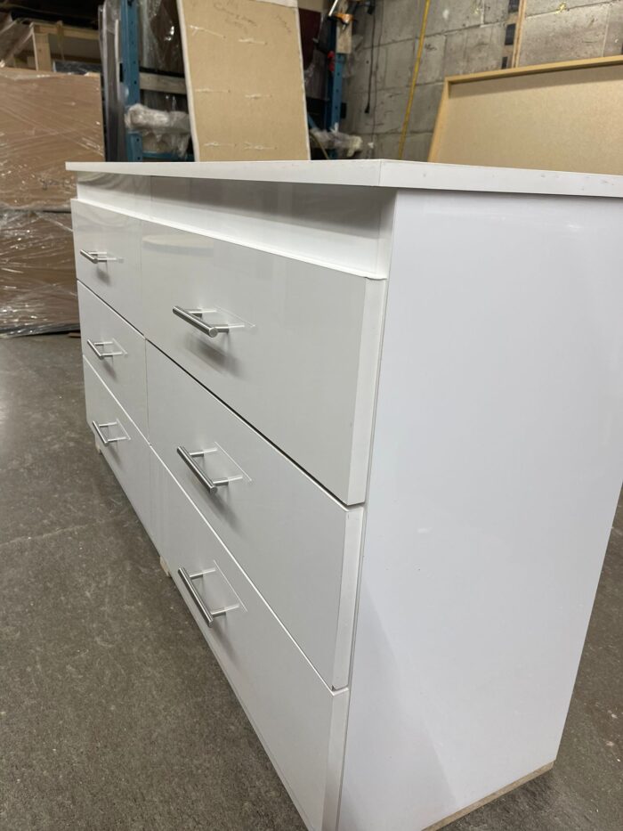 Wooden Dresser 59 1