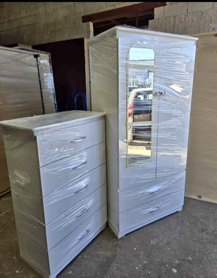 Wooden Assembled Wardrobe 102